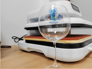 高脚杯